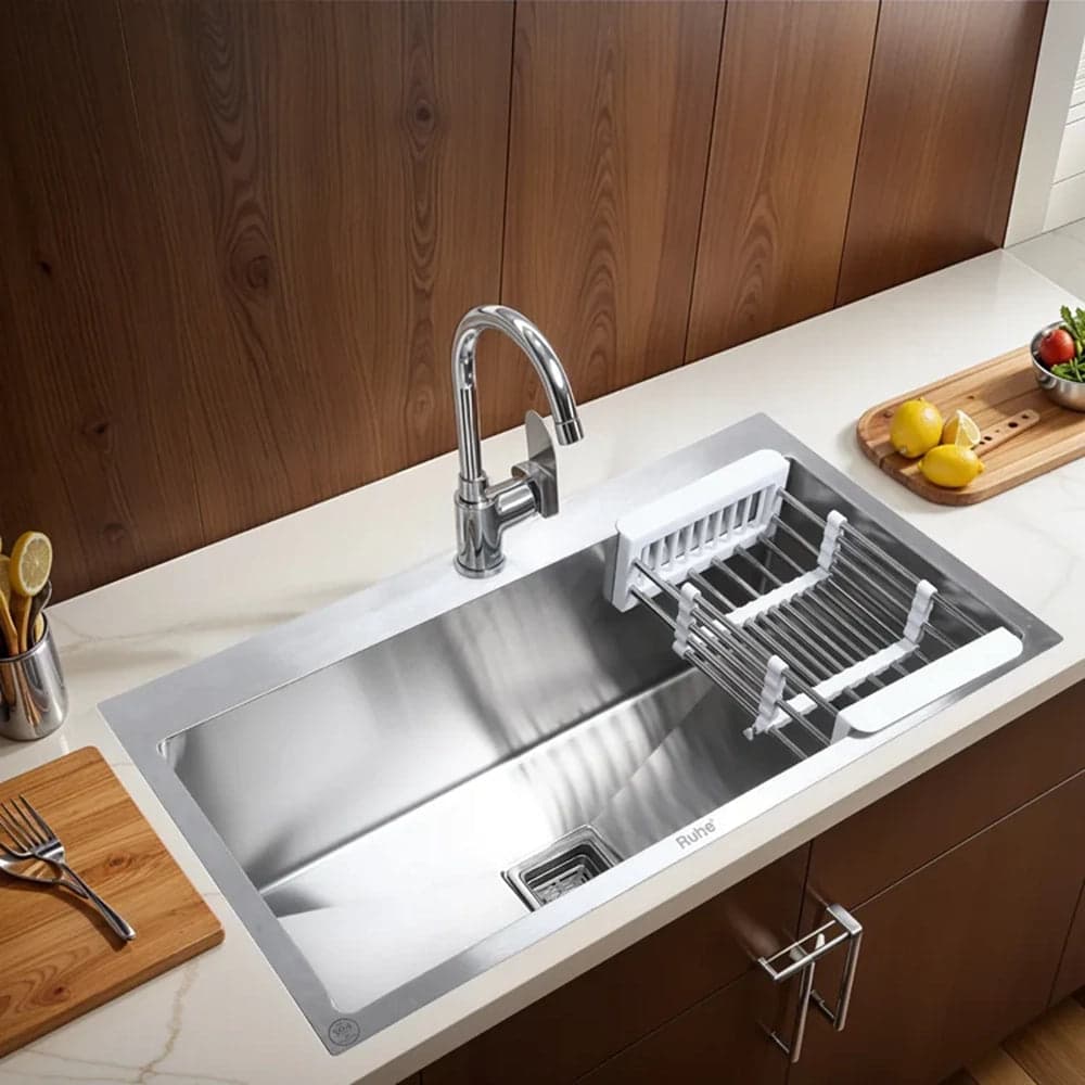 Handmade Single Bowl with Tap Hole Kitchen Sink (32 x 18 x 10 Inches)