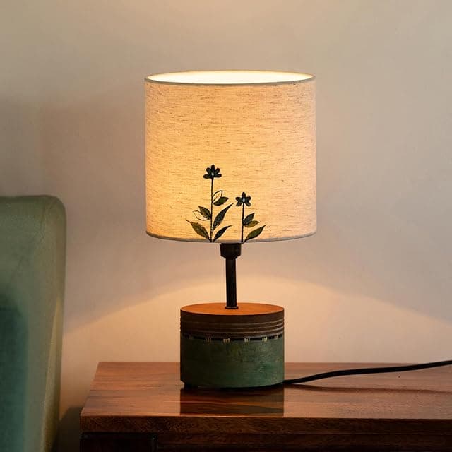 ExclusiveLane 'Dainty Flowers' Hand-Painted Decorative Ma...